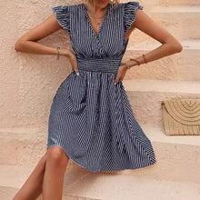 Load image into Gallery viewer, ItalianMadison | Abito estivo da donna a righe alla moda

